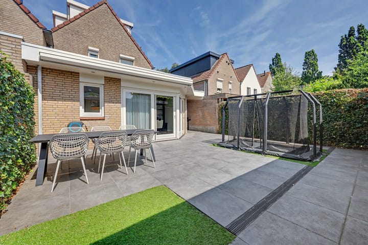 Foto 5 van Marga Klompéstraat 31