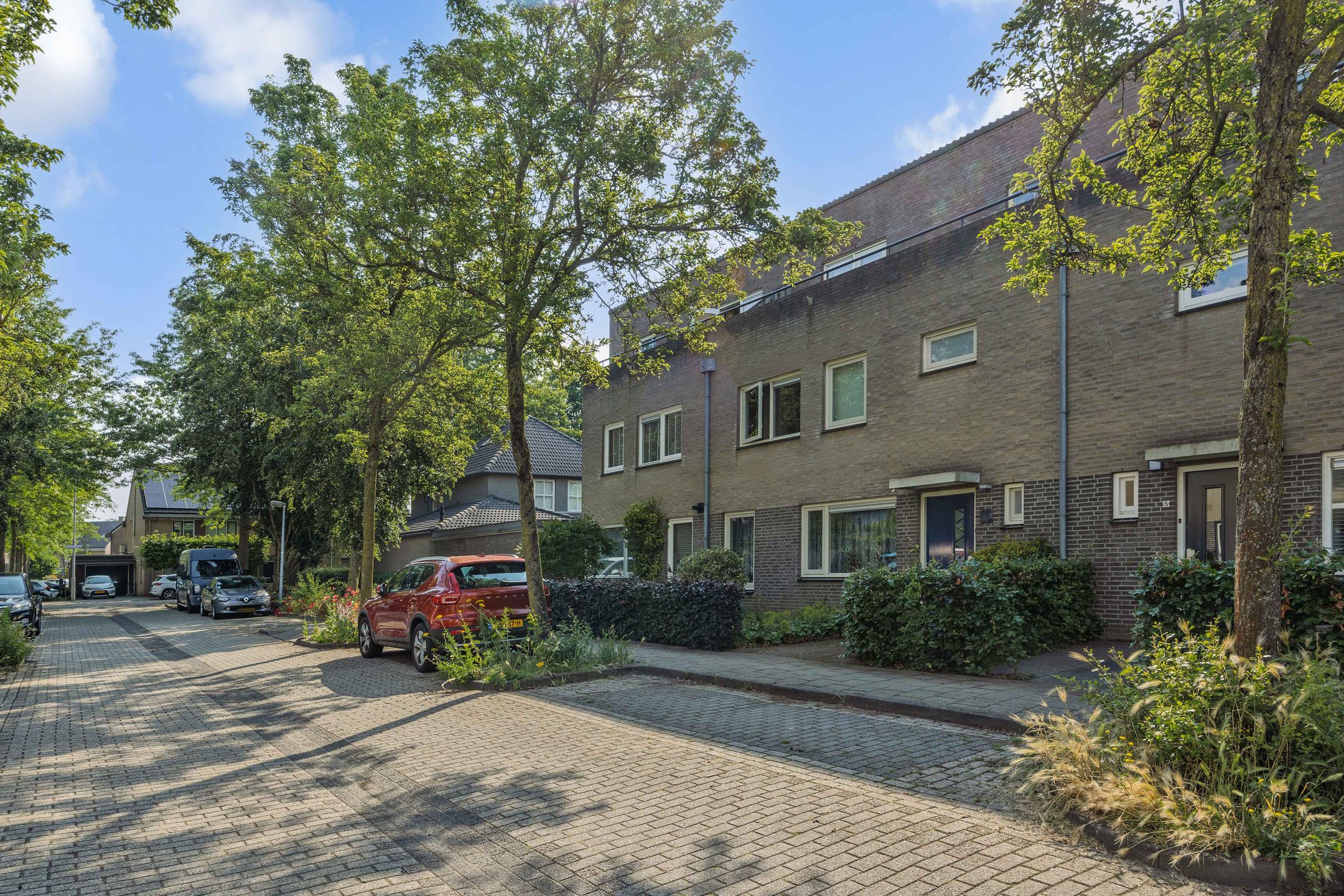 Foto 42 van Meester van Ierselstraat 5