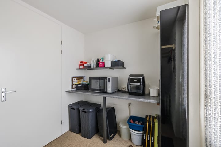 Twee-onder-één-kap te koop: Korte Hout 3, Assen