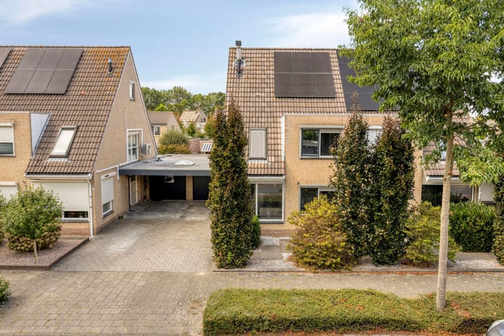 Tussenwoning te koop: Nieuwe Tijningen 26, Zaltbommel