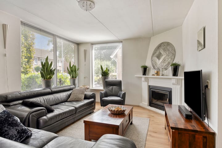 Tussenwoning te koop: Nieuwe Tijningen 26, Zaltbommel