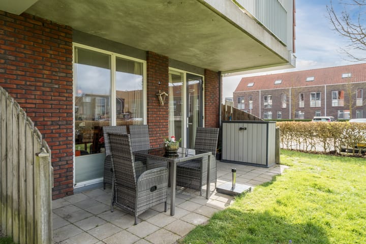 Appartement te koop: Oeverwal 99, Hoogwoud