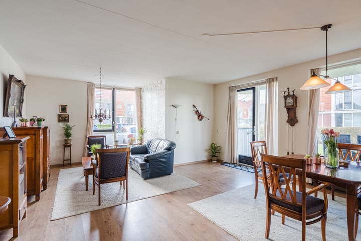 Appartement te koop: Oeverwal 99, Hoogwoud