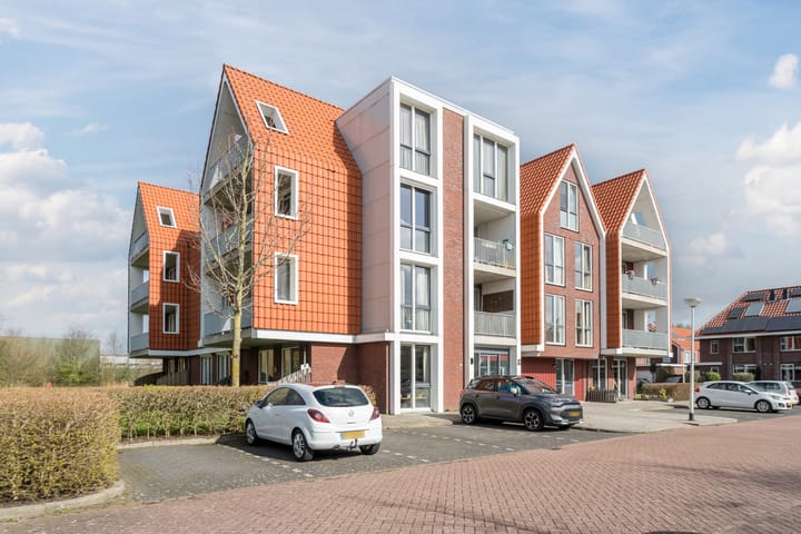 Appartement te koop: Oeverwal 99, Hoogwoud