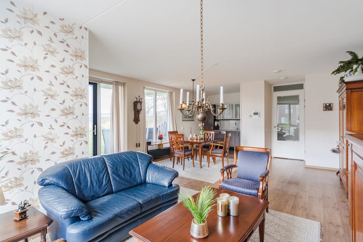 Appartement te koop: Oeverwal 99, Hoogwoud