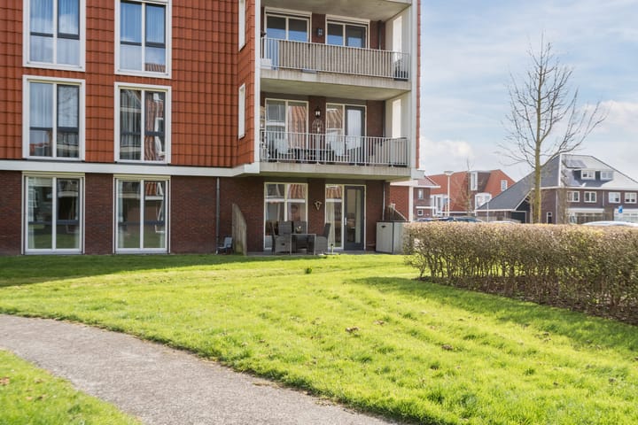 Appartement te koop: Oeverwal 99, Hoogwoud