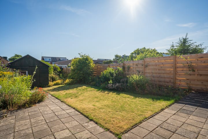 Tussenwoning te koop: Wilhelminalaan 84, Den Burg