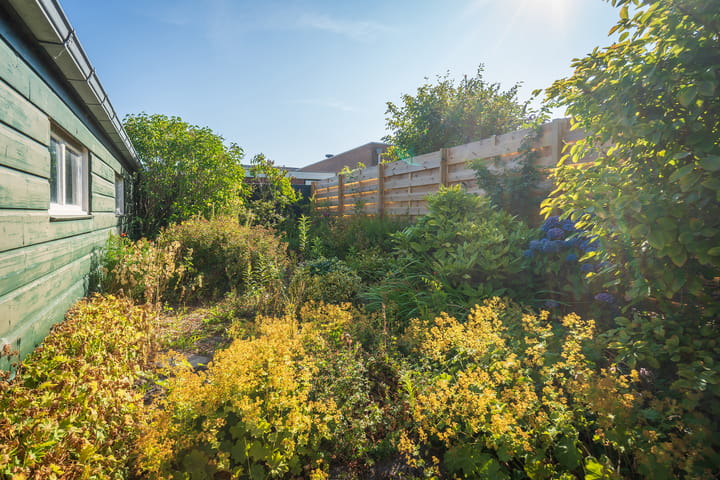 Tussenwoning te koop: Wilhelminalaan 84, Den Burg
