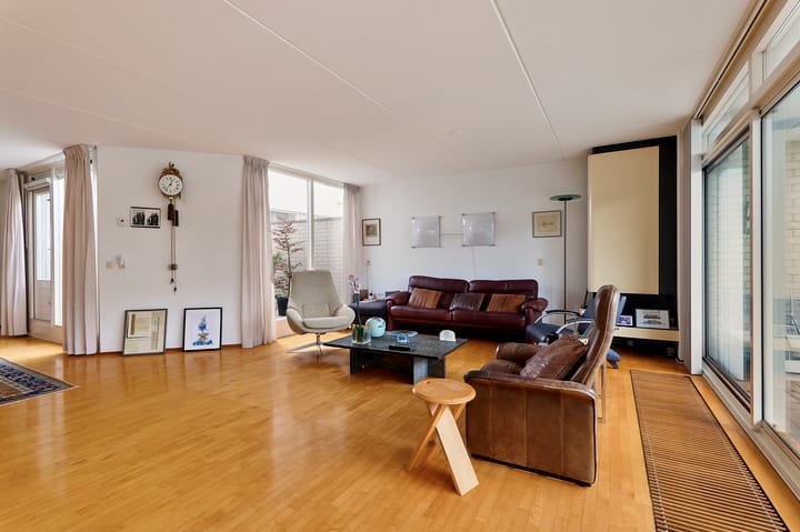 Tussenwoning te koop: Oosterdreef 63, Nieuw-Vennep