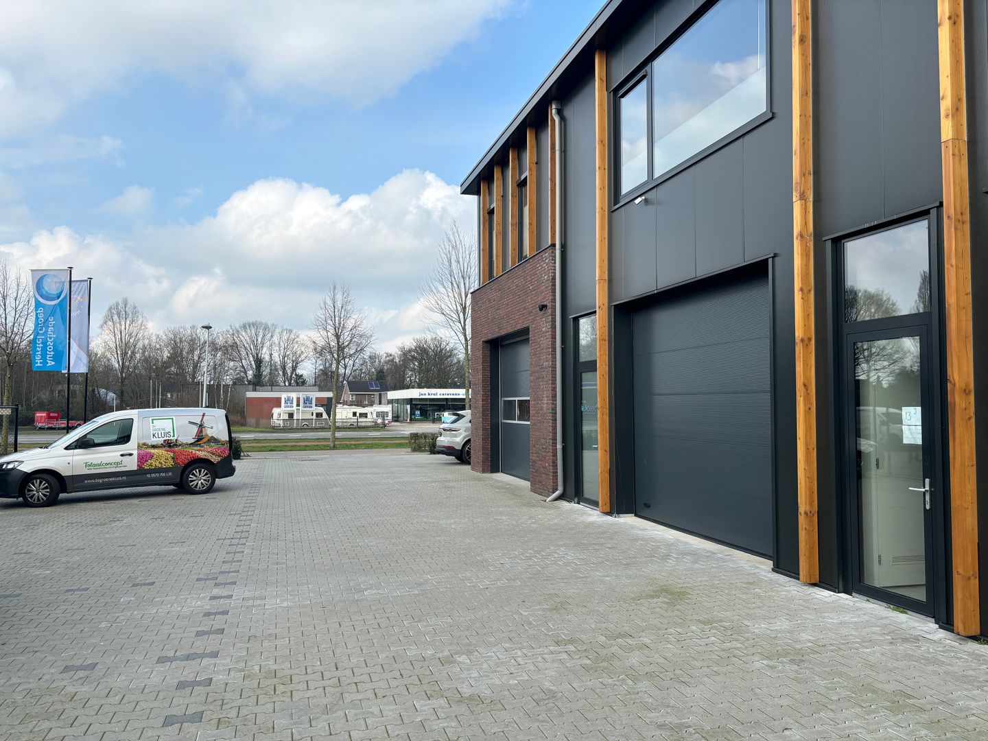 View photo 4 of Oosterveldsingel 13-H