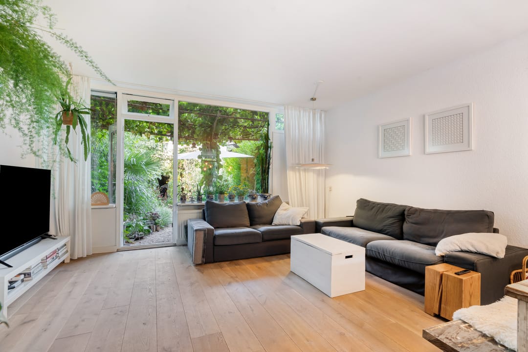 Photo 11 of Bizetstraat 34
