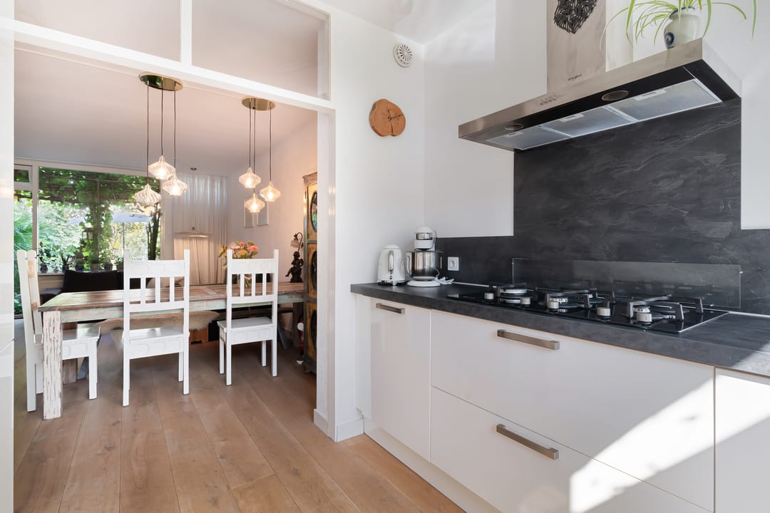 Photo 16 of Bizetstraat 34