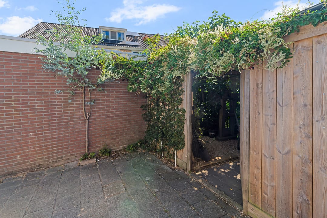 Photo 38 of Bizetstraat 34