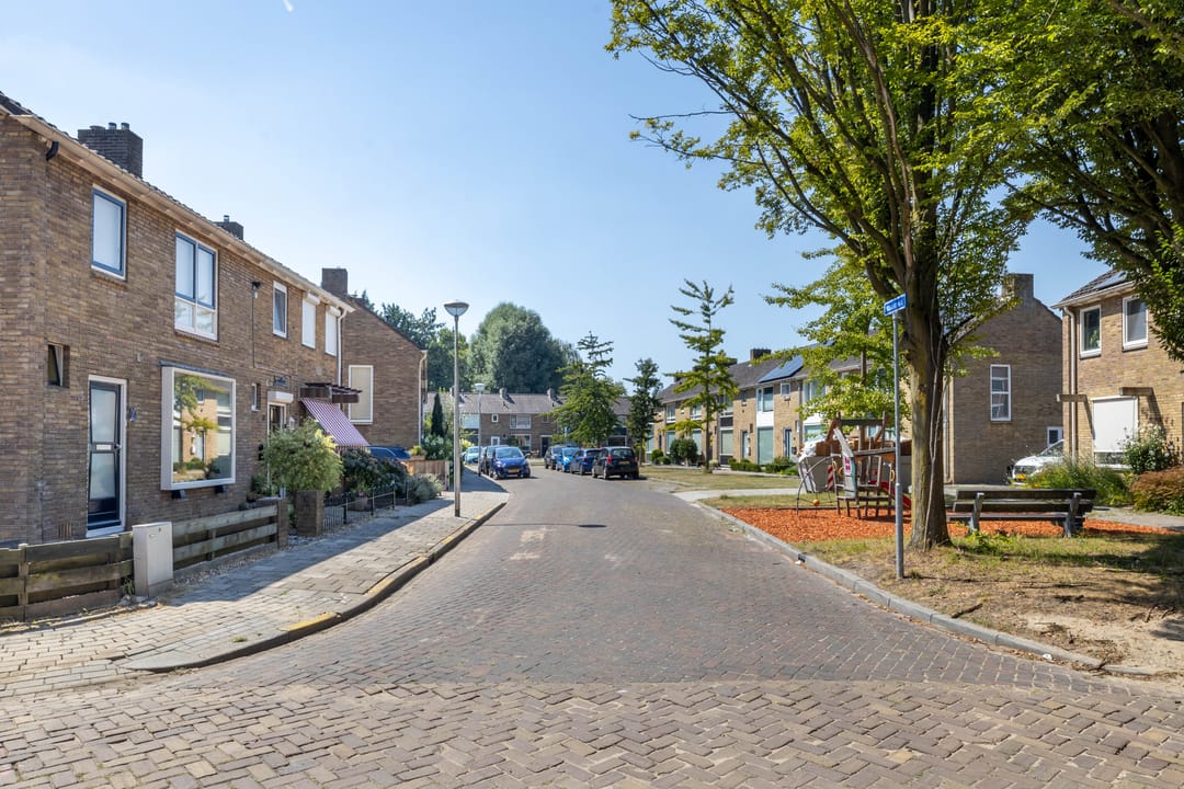 Photo 22 of Waalstraat 15