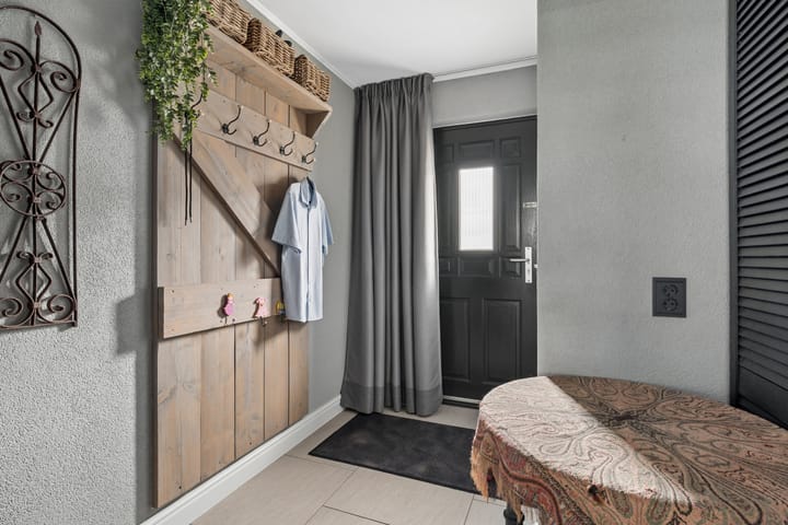 Tussenwoning te koop: Pieternel Koomansstraat 19, Breda