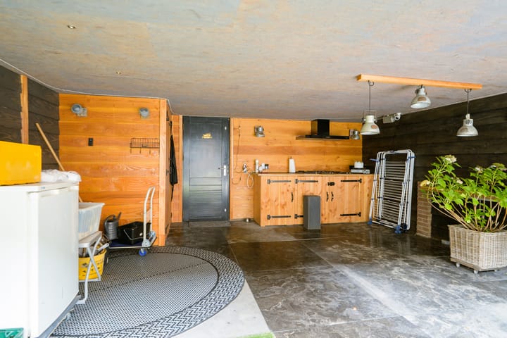 Tussenwoning te koop: Pieternel Koomansstraat 19, Breda