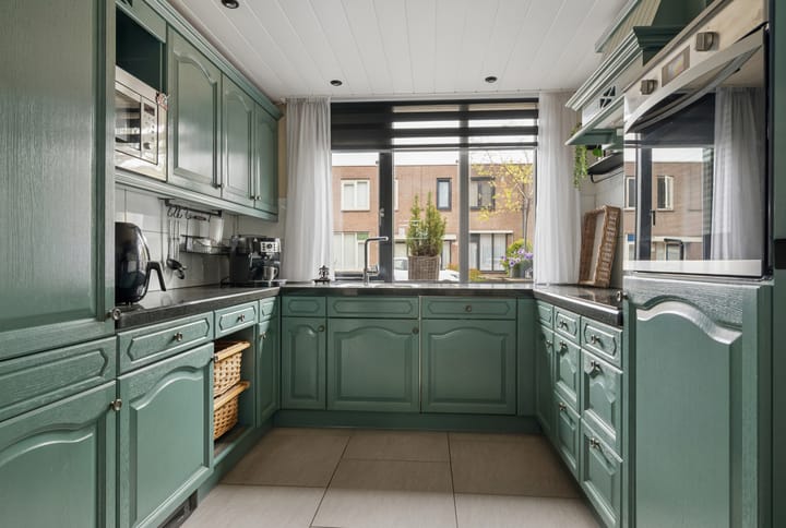 Tussenwoning te koop: Pieternel Koomansstraat 19, Breda