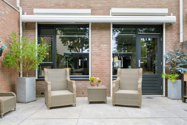 Tussenwoning te koop: Pieternel Koomansstraat 19, Breda