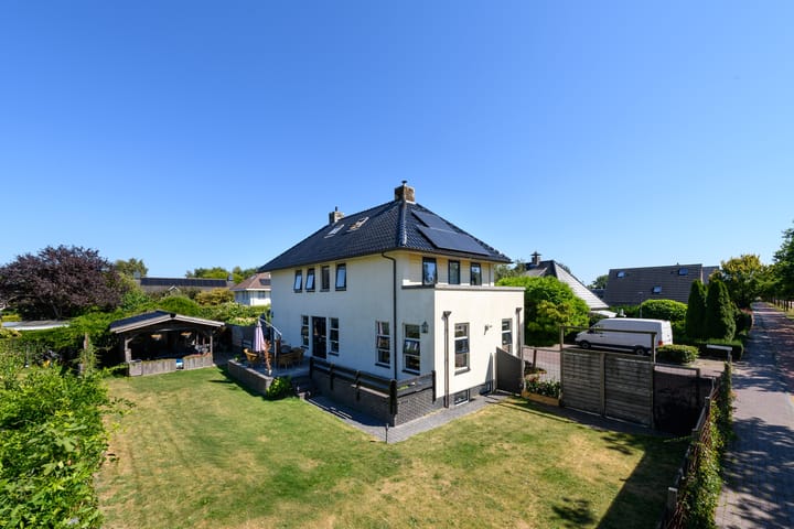 Vrijstaande woning te koop: Willem Lodewijklaan 9, Heerenveen