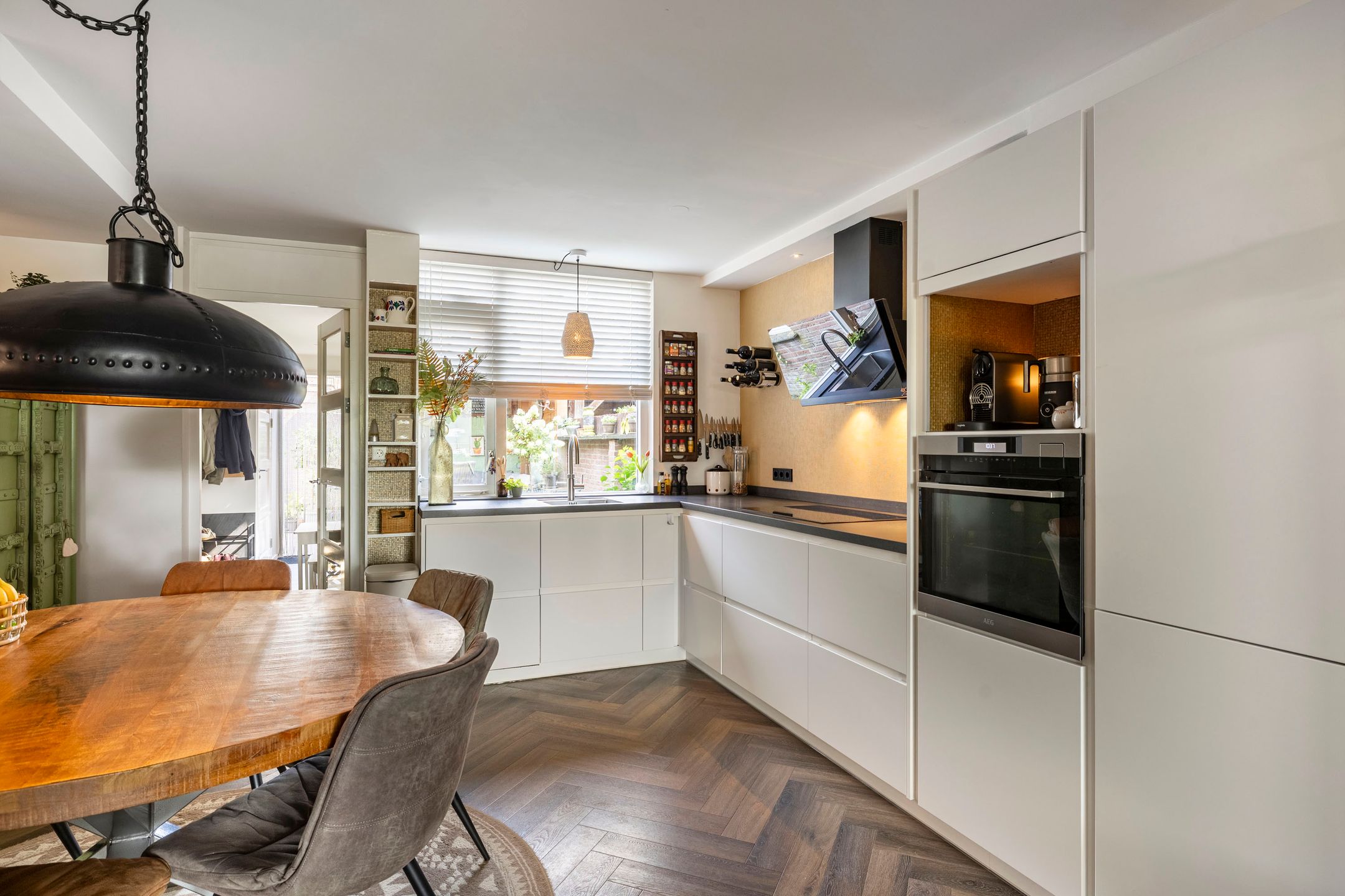 Photo 9 of Paulus Potterstraat 21