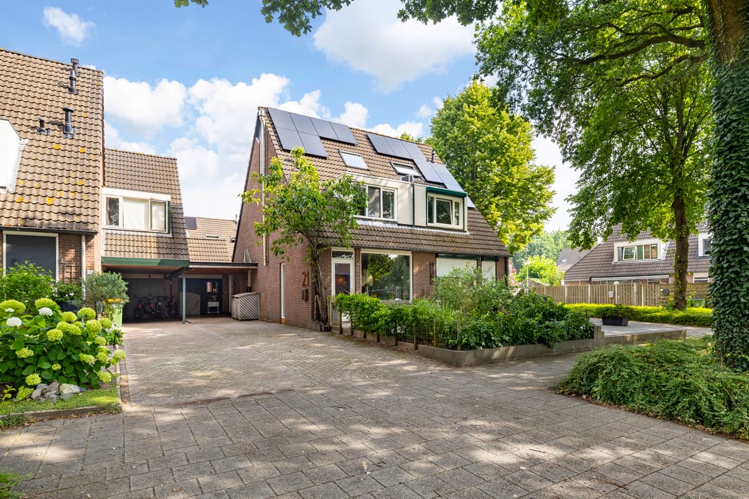 Photo 1 of Paulus Potterstraat 21