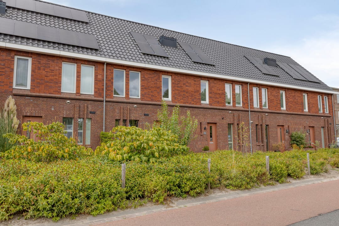 Photo 37 of Almystraat 76