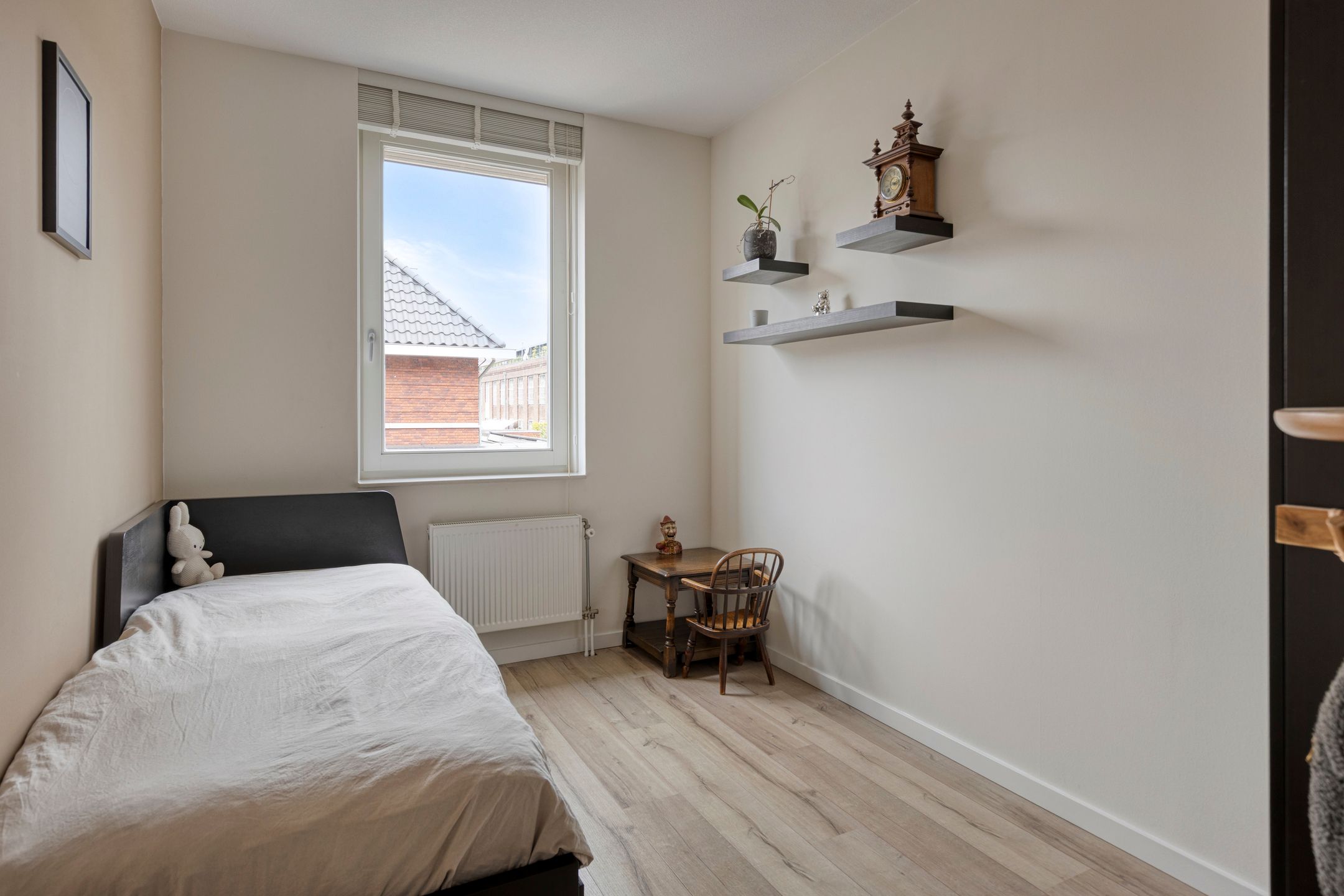 Photo 18 of Almystraat 76