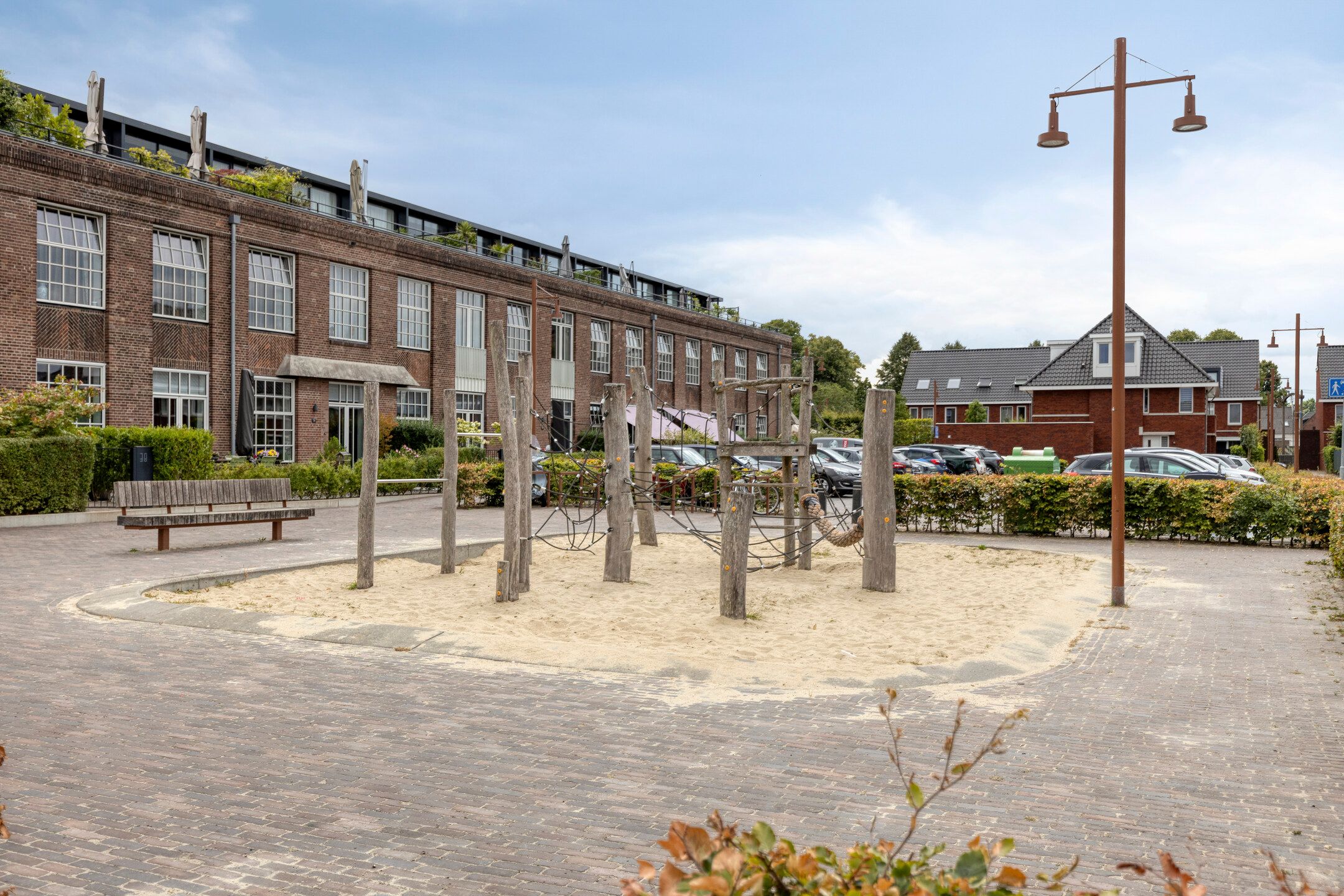 Photo 39 of Almystraat 76