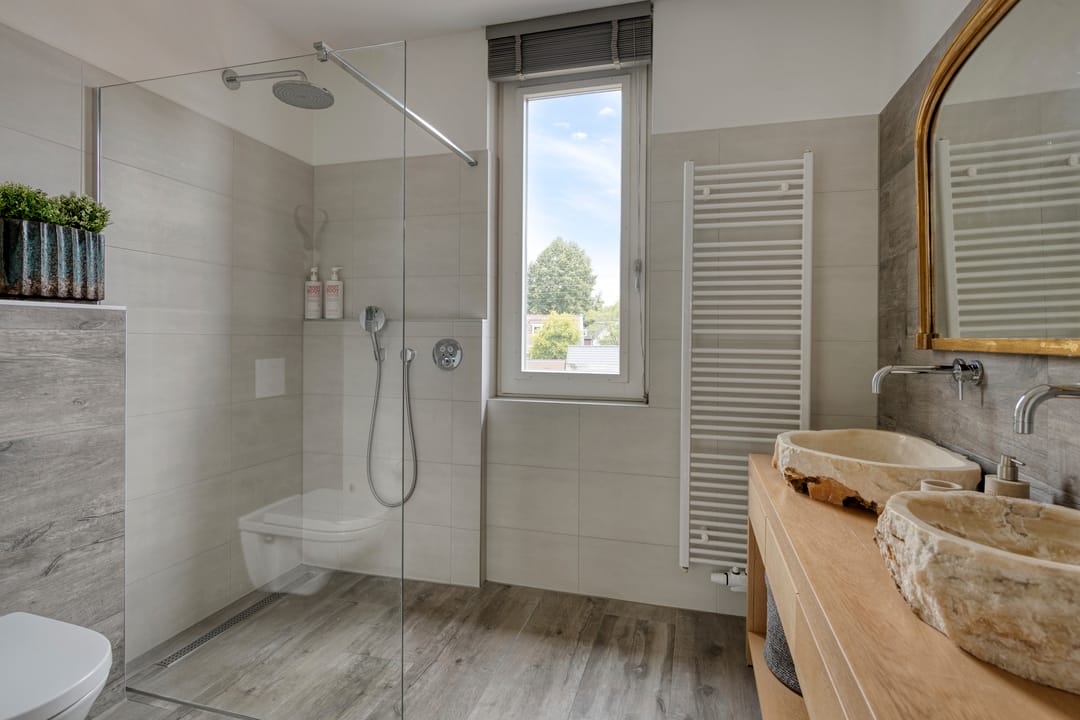 Photo 22 of Almystraat 76