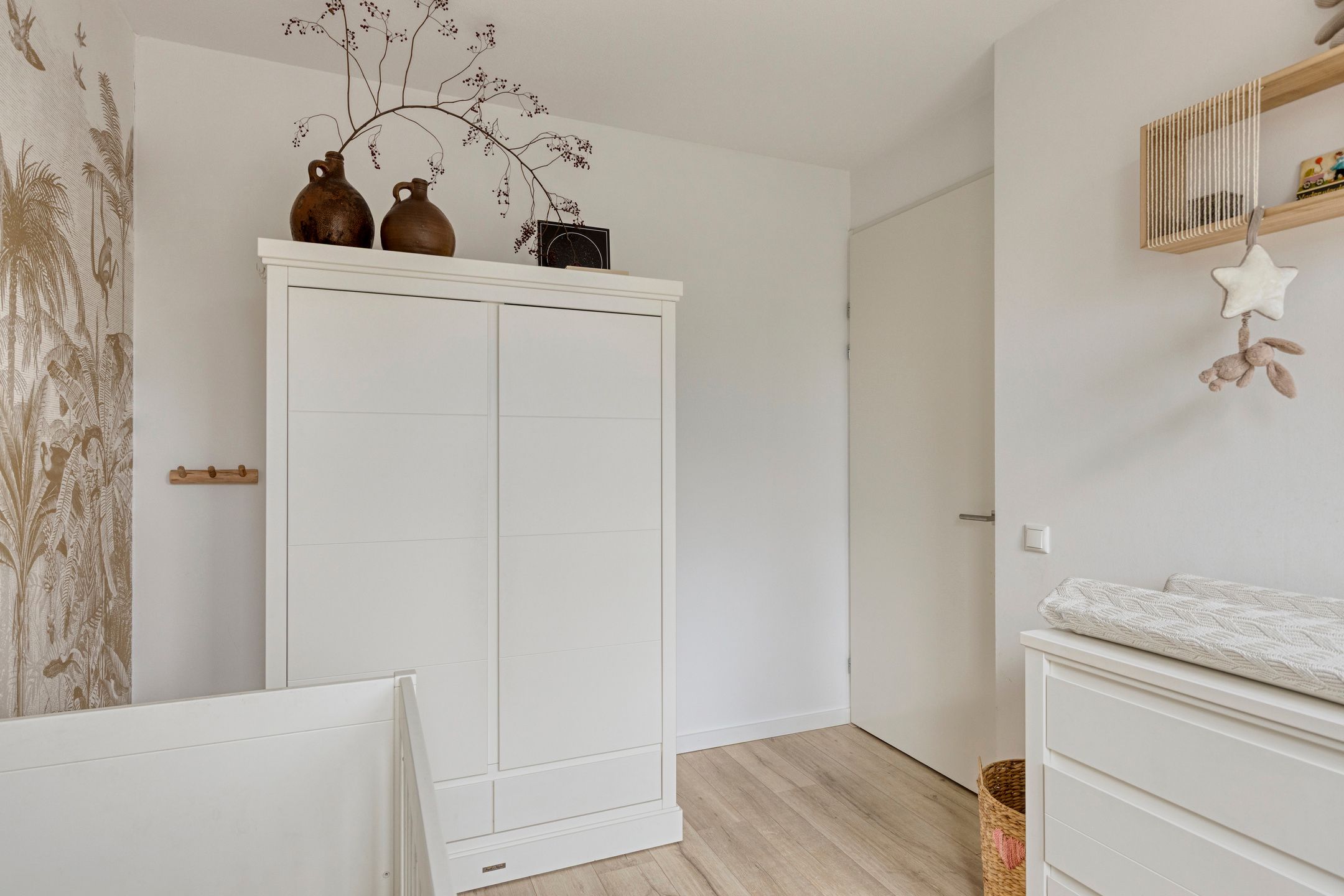 Photo 21 of Almystraat 76