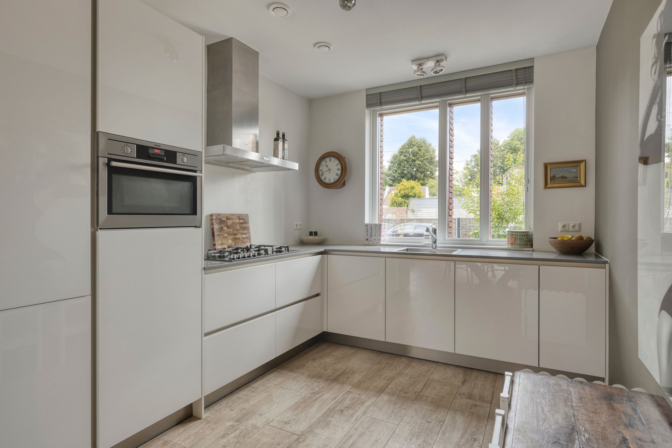 Photo 12 of Almystraat 76