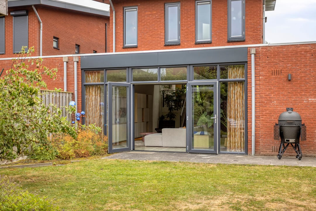 Photo 43 of Vincent van Goghstraat 66-A