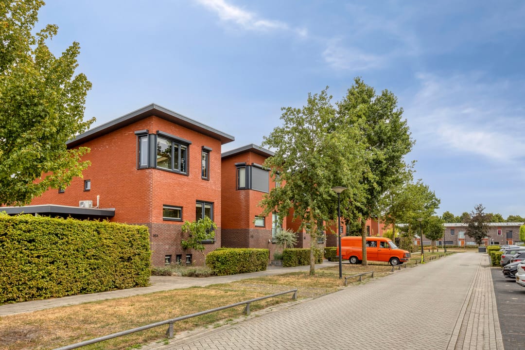 Photo 8 of Vincent van Goghstraat 66-A