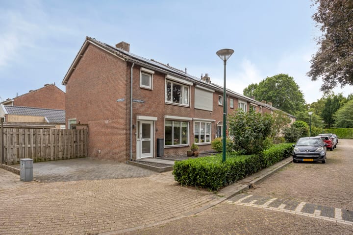 Hoekwoning te koop: Leuvensestraat 15, Grave