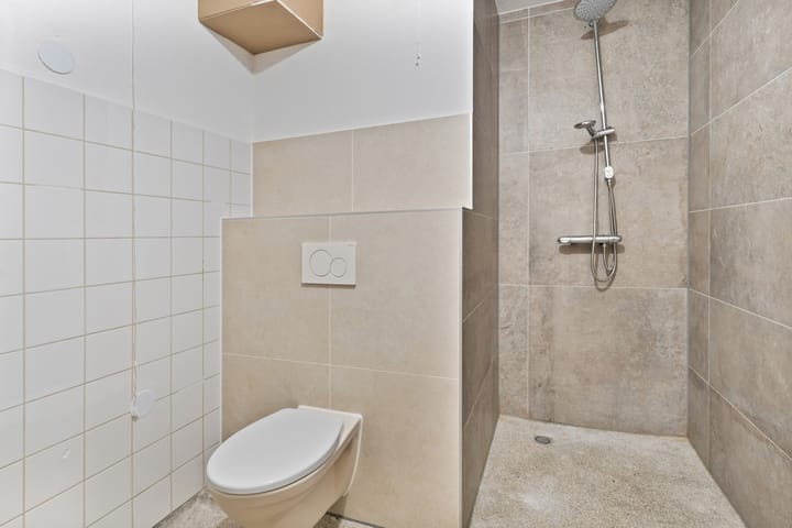 Studio te koop: Wethouder De Roosplein 64, Amsterdam