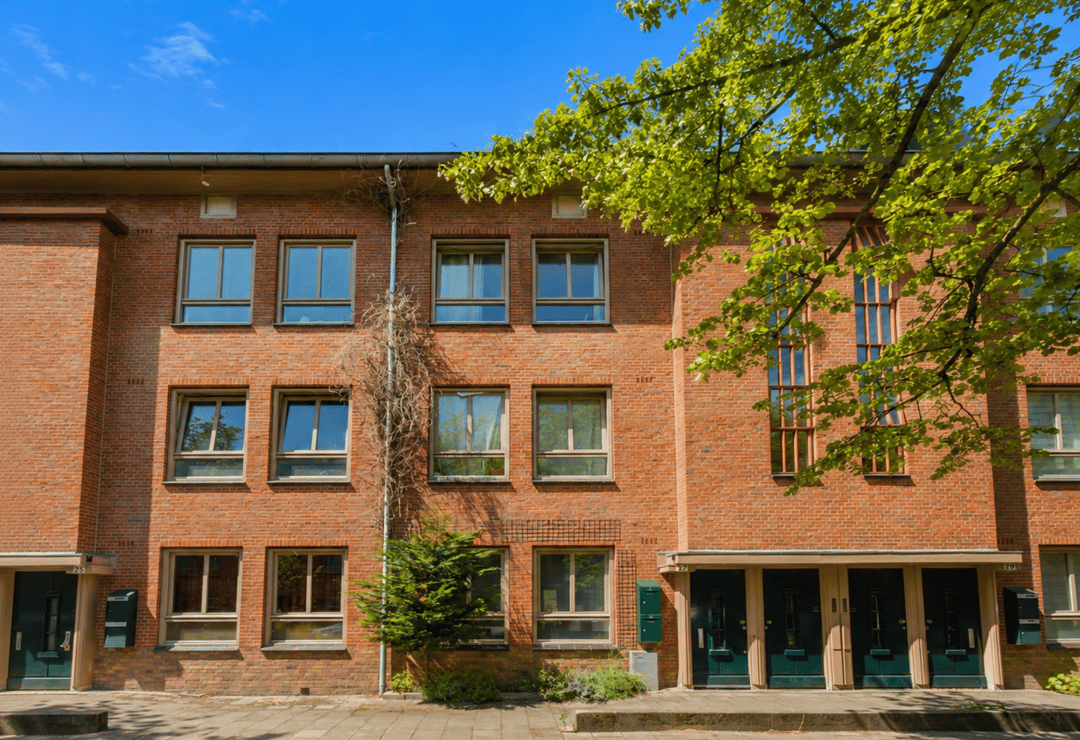 Photo 1 of Jan den Haenstraat 27-2
