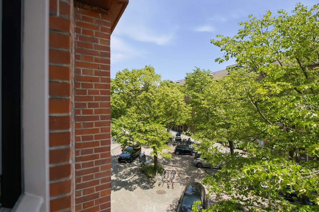 Photo 7 of Jan den Haenstraat 27-2