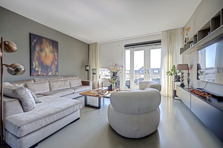 Photo 3 of Maasboulevard 10