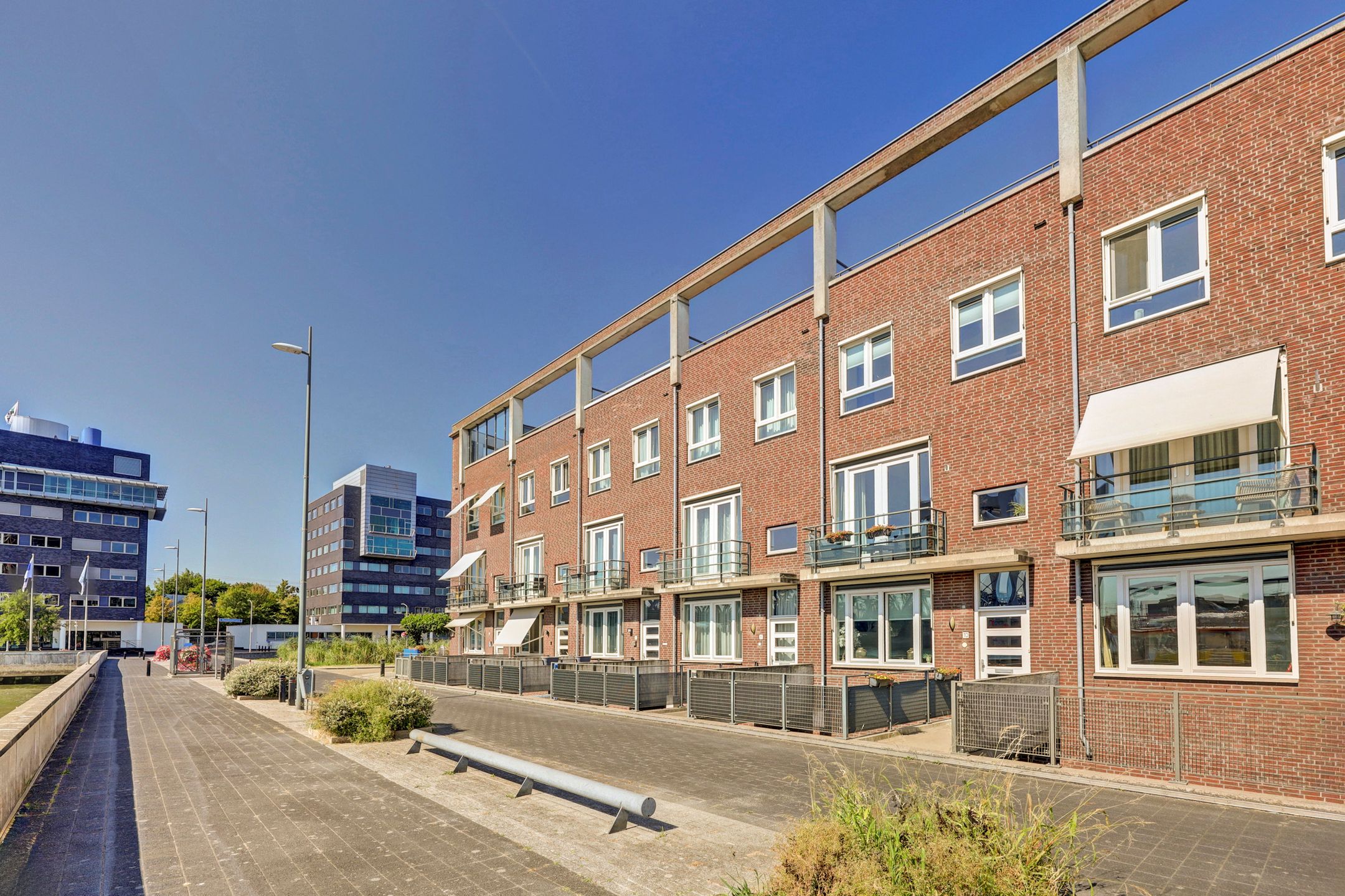 Photo 57 of Maasboulevard 10