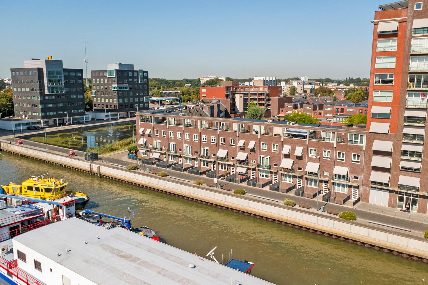 Photo 64 of Maasboulevard 10