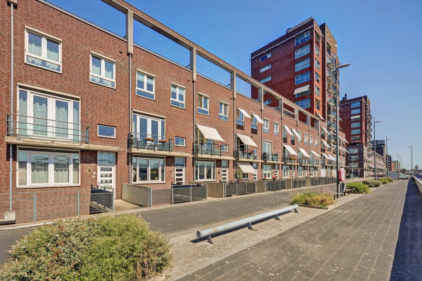 Photo 59 of Maasboulevard 10