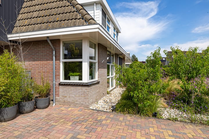 Twee-onder-één-kap te koop: It Swee 1, Nes (Gem. Heerenveen)