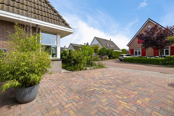 Twee-onder-één-kap te koop: It Swee 1, Nes (Gem. Heerenveen)