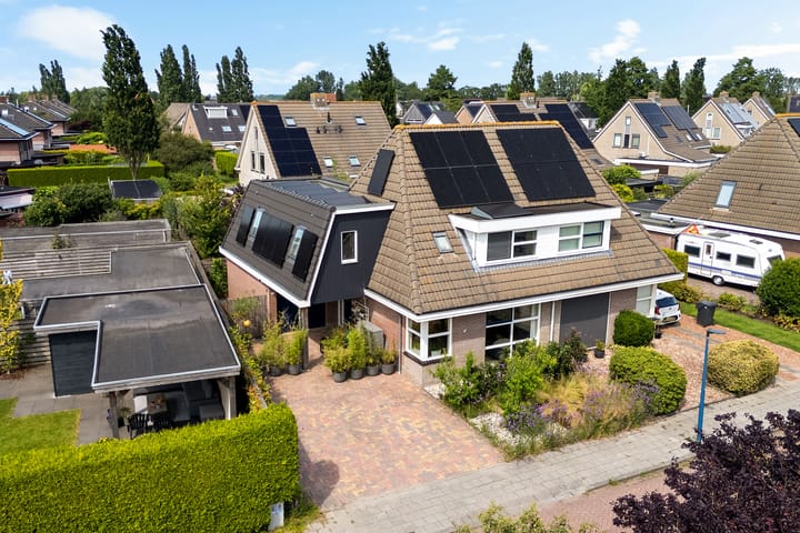 Twee-onder-één-kap te koop: It Swee 1, Nes (Gem. Heerenveen)