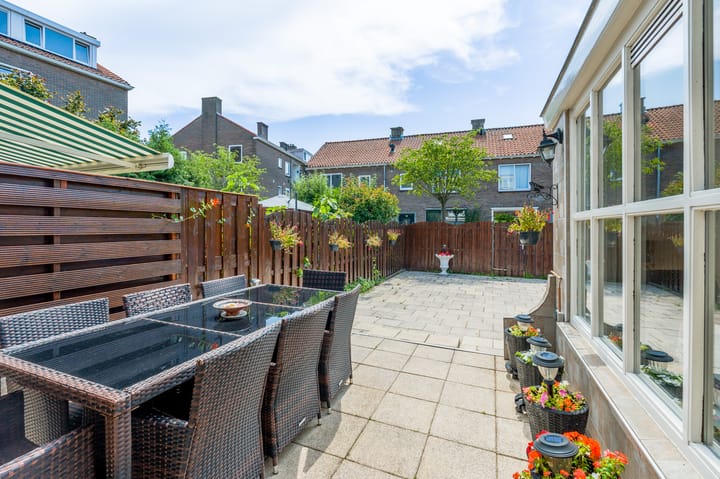 Tussenwoning te koop: Diemerkade 24, Diemen