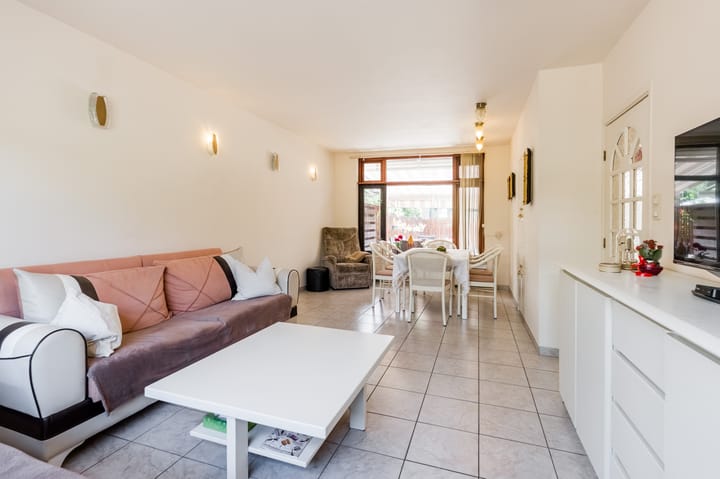 Tussenwoning te koop: Diemerkade 24, Diemen