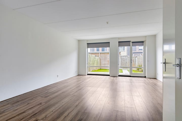 Tussenwoning te huur: Bresselaan 5, Barneveld