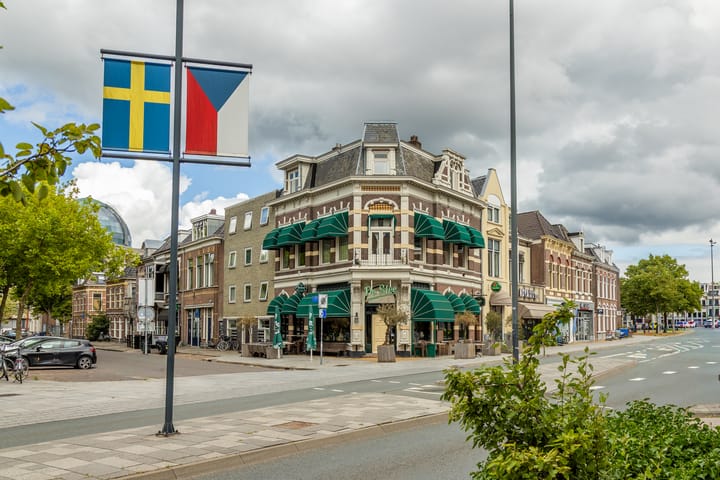 Stationsweg 8, Leeuwarden