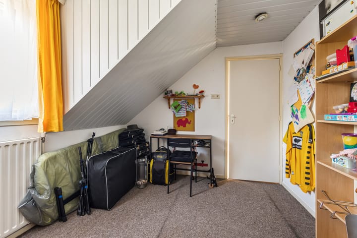 Tussenwoning te koop: Tuinzigtlaan 106, Breda