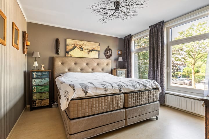 Tussenwoning te koop: Tuinzigtlaan 106, Breda